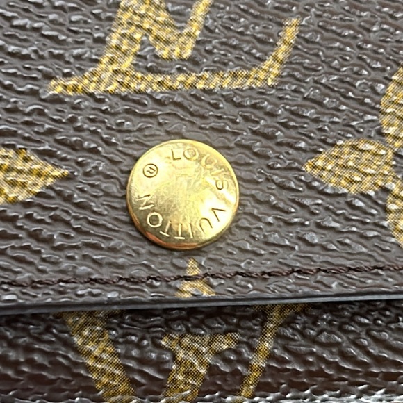 Louis Vuitton LOUIS VUITTON key  case Holder - Picture 11 of 12